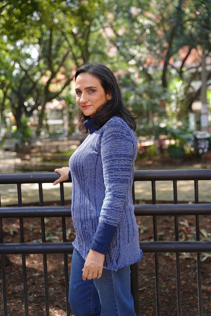 Sueter-Cuello-Tortuga-Mujer