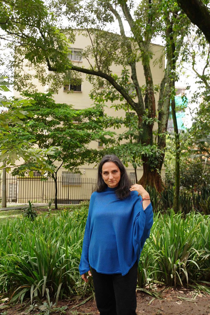 Capa-Cuello-Alto-Mujer