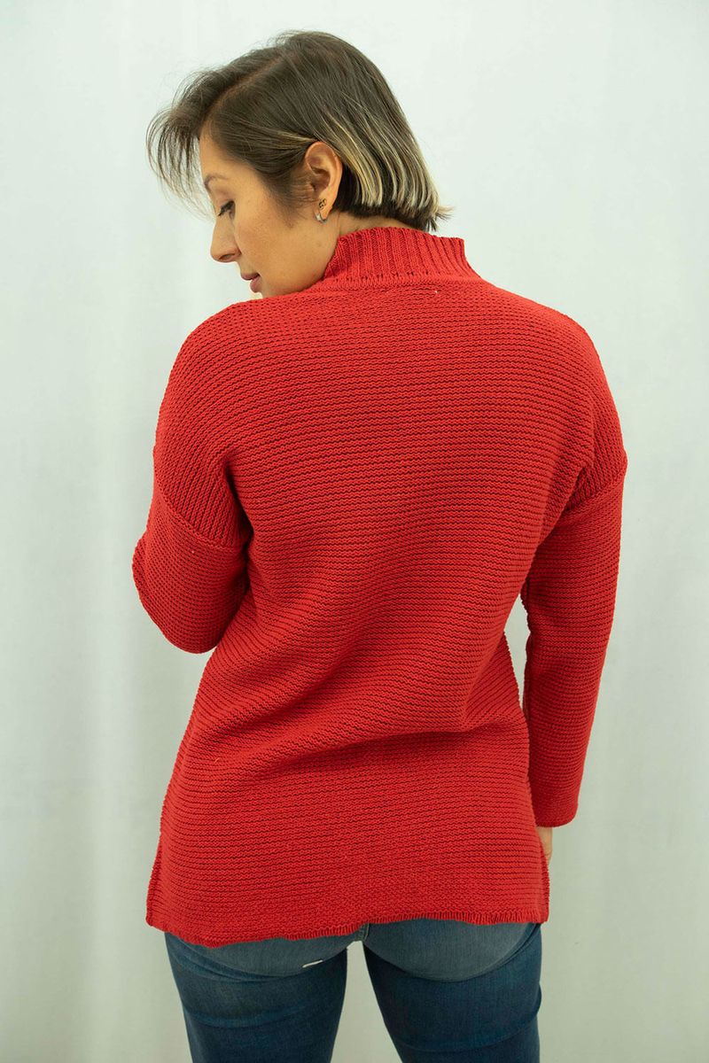 Sweater grueso cuello alto mujer