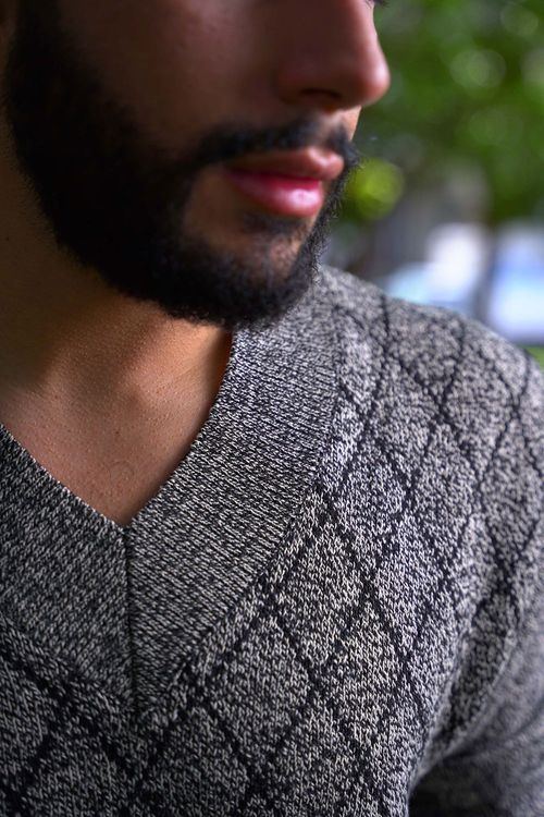 Suéter Cuello V Hombre