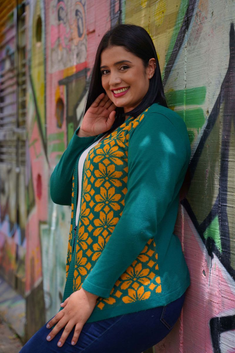 Cardigan-Cuello-V-Plus-Mujer