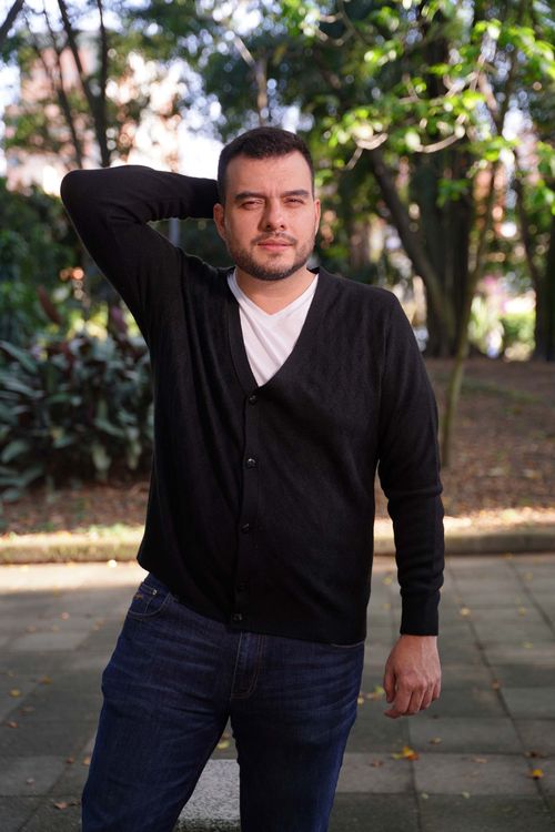 Cárdigan Cuello V Plus Hombre