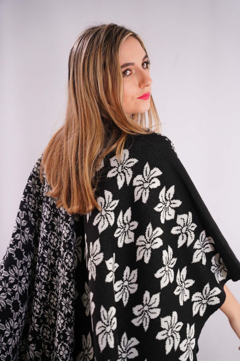 capa-dibujada-mujer-3518