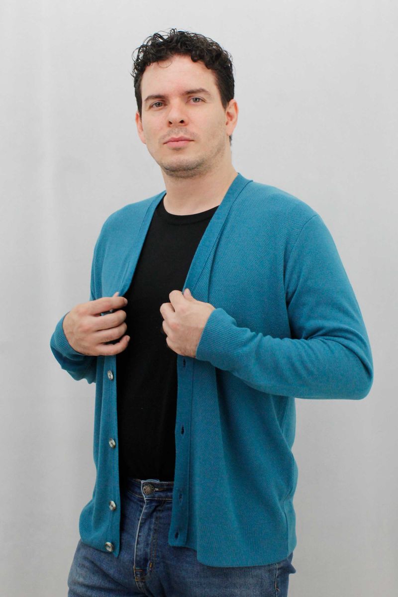 Sueter-Abierto-Cuello-V-Hombre
